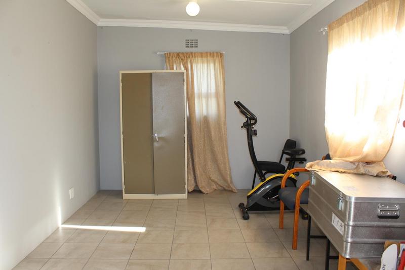 To Let 1 Bedroom Property for Rent in Churchill Estate Western Cape